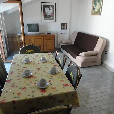 Apartment Apartments By The Sea Okrug Gornji, Ciovo - 11231 *